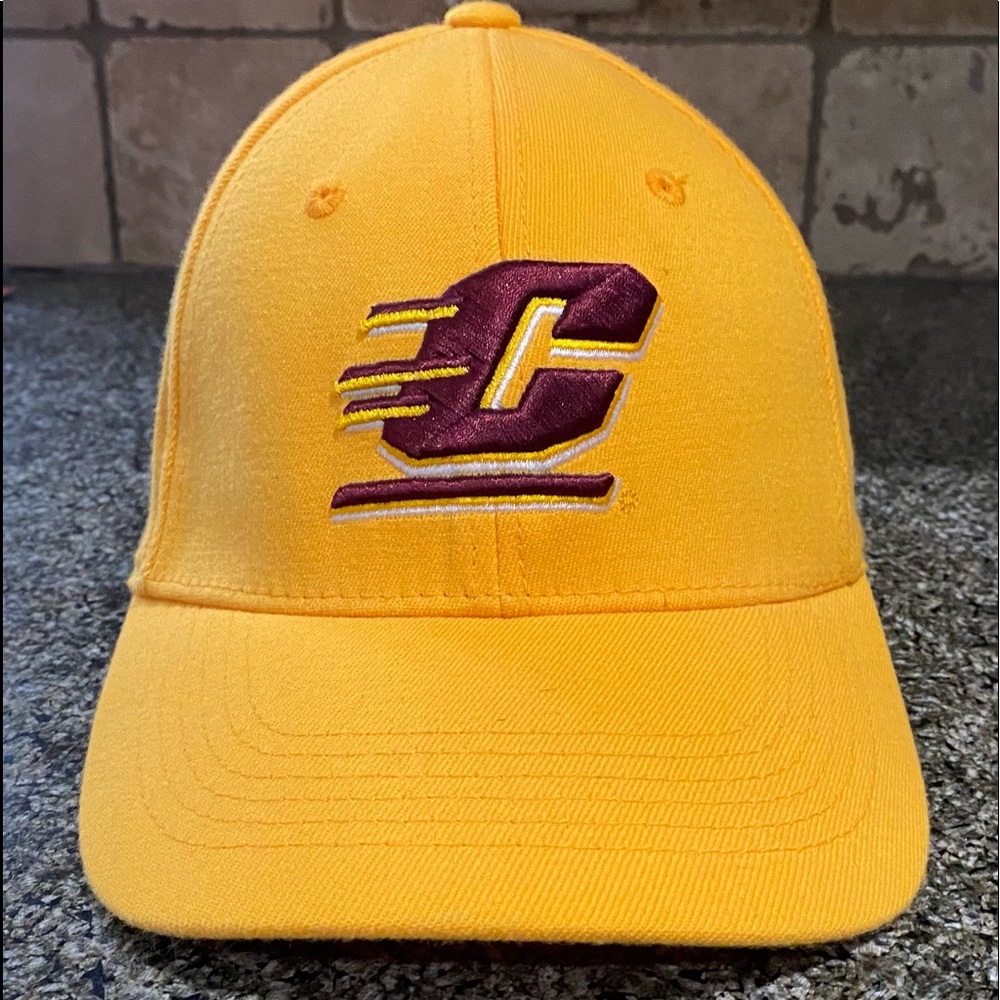 FIRE UP, CHIPS! Support CMU with this vintage cap.